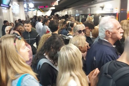 Συνωστισμός στο Μετρό Συντάγματος